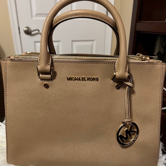 MICHAEL KORS SUTTON TAN PEANUT SAFFIANO LEATHER MEDIUM SATCHEL BAG PURSE - Picture 1 of 12